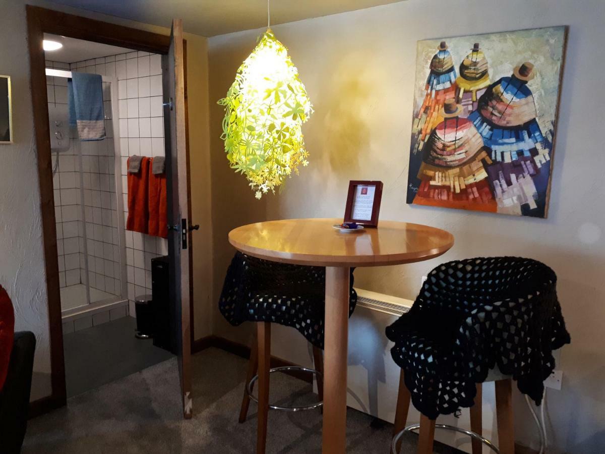 The Village Studio Apartments Moate Kültér fotó