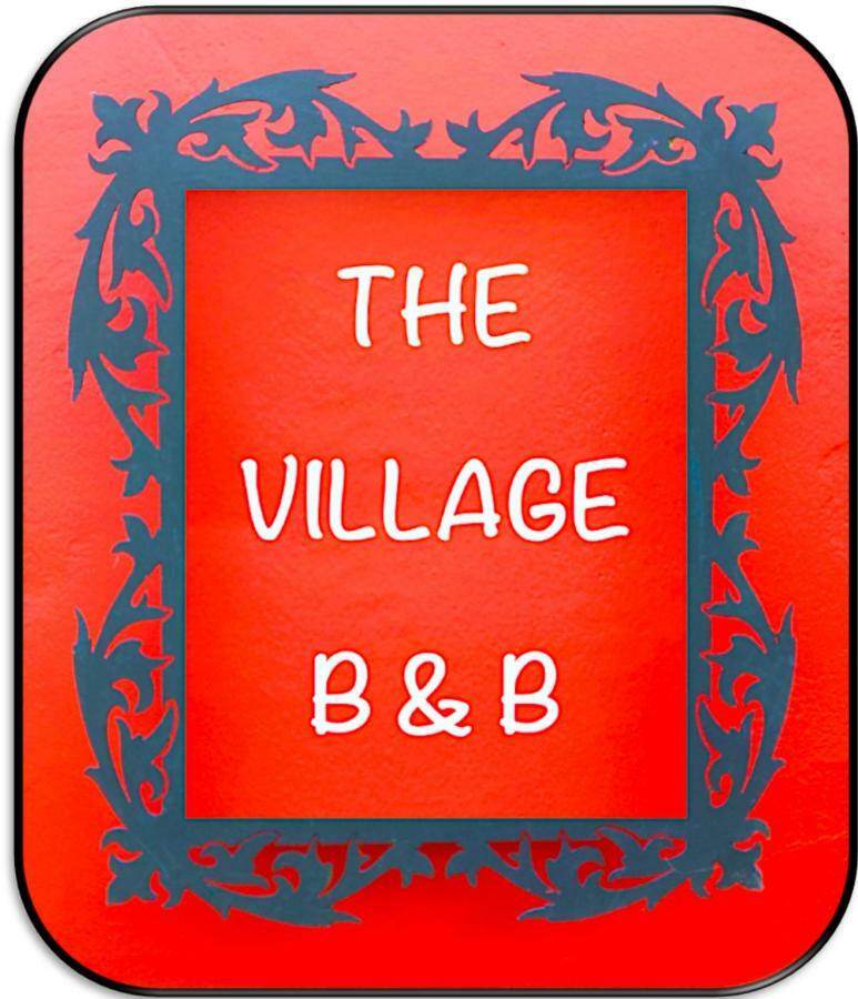 The Village Studio Apartments Moate Kültér fotó